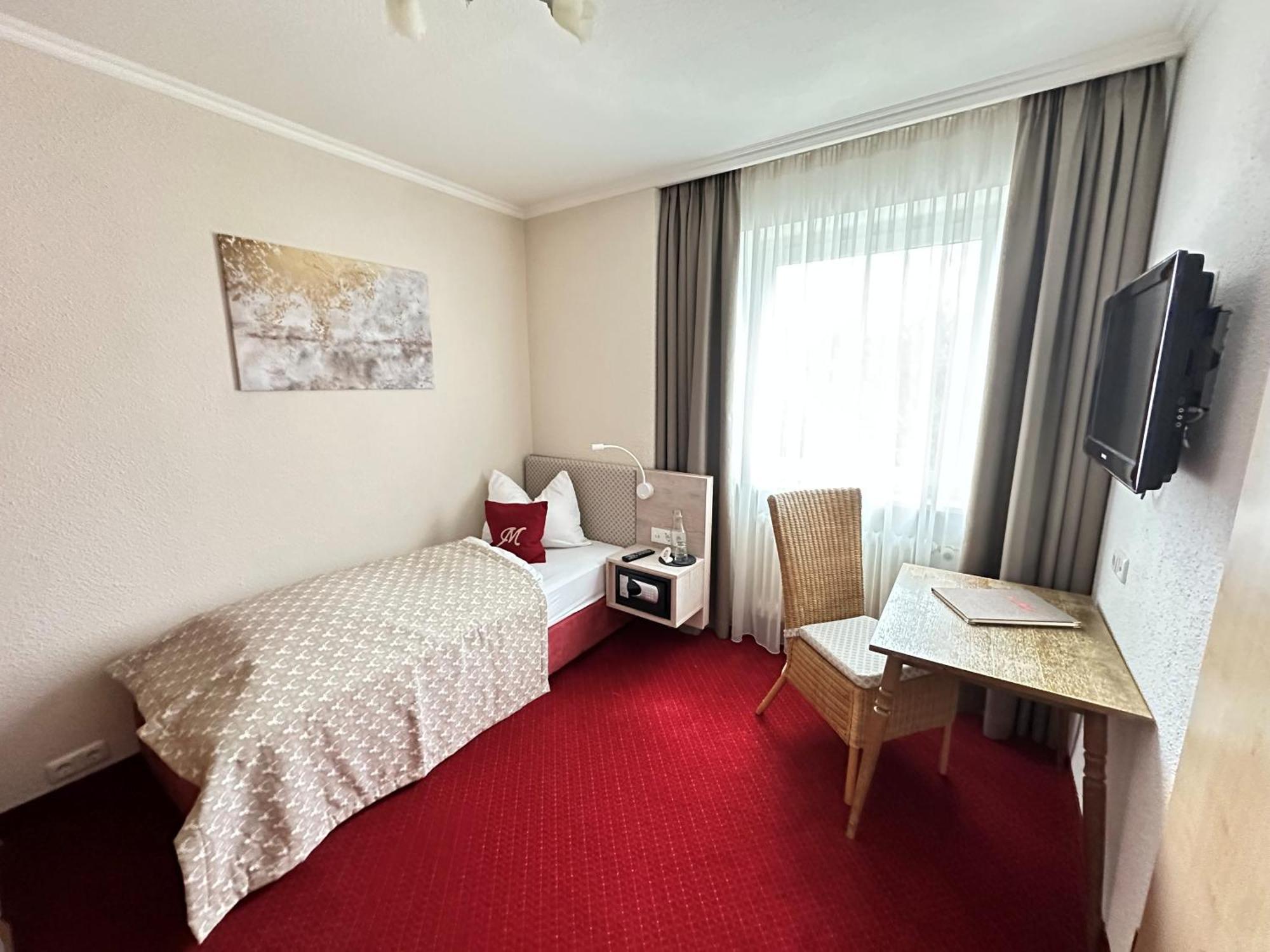 Hotel Mutz Garni Inning am Ammersee Esterno foto