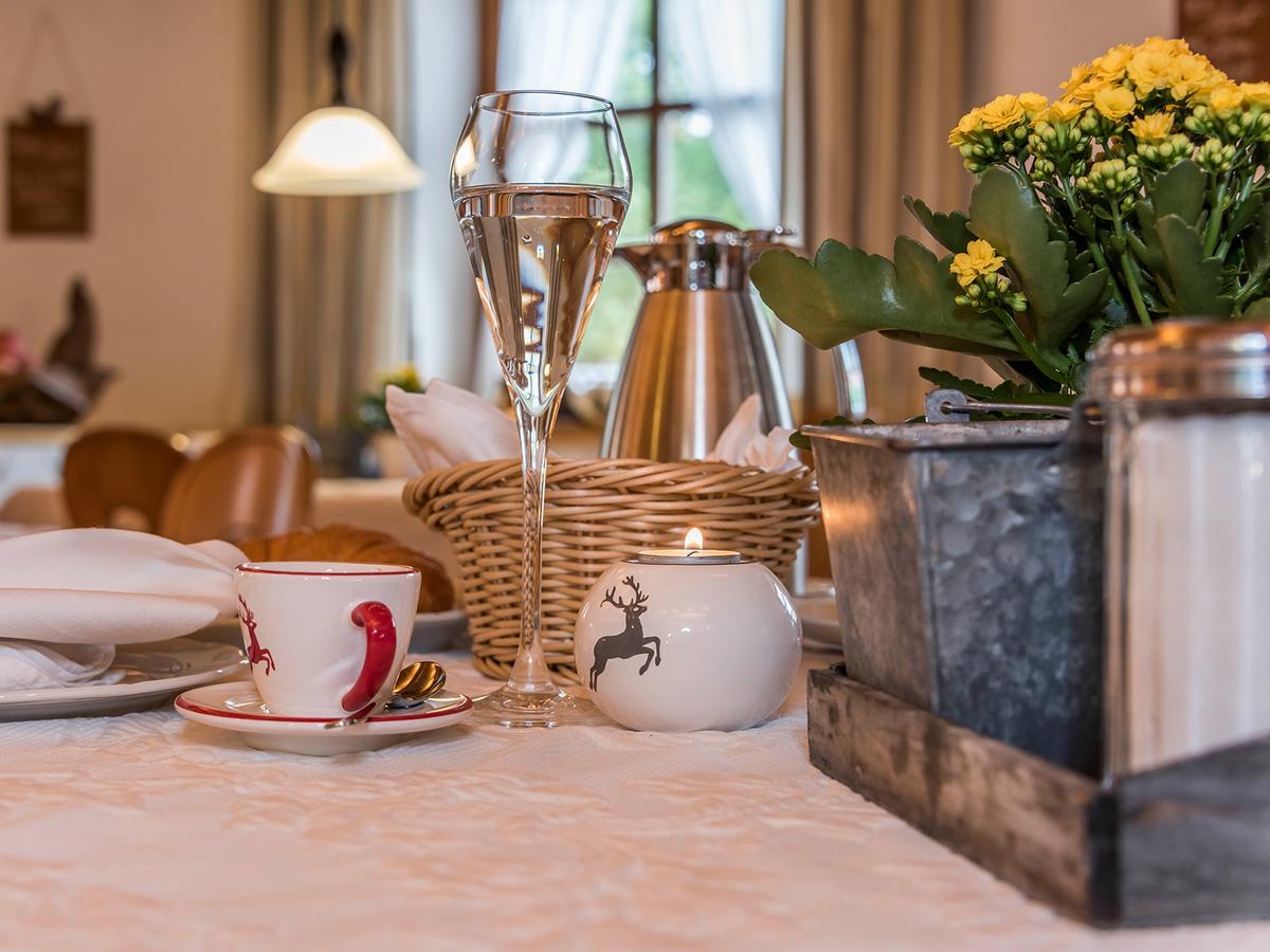 Hotel Mutz Garni Inning am Ammersee Esterno foto